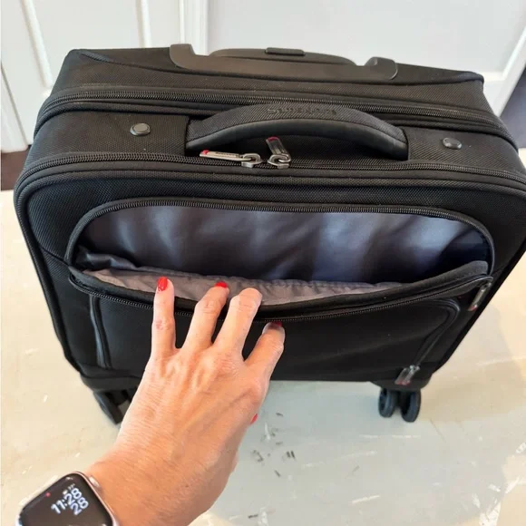 Samsonite Black Rolling Travel‎ Bag - Picture 10 of 13